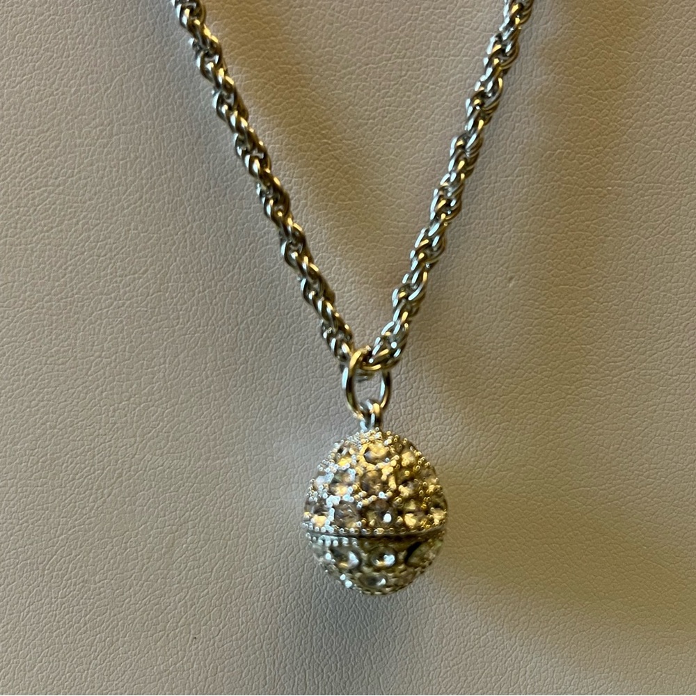 (2) MICHE Interchangeable Magnetic Pendant Charm Attachments (for Rope Chain) - Picture 8 of 8
